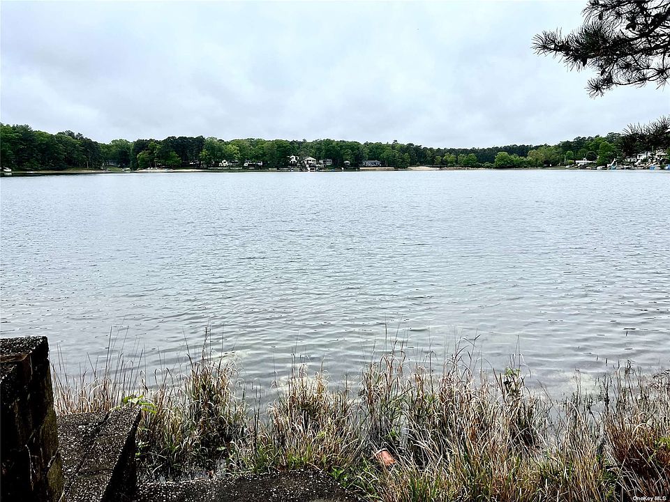 15 Lakeside Trail, Ridge, NY 11961 MLS 3553944 Zillow