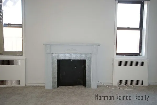 Rented by Norman Raindel, LREB | media 10