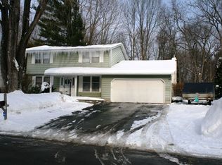 7508 Moccasin Path, Liverpool, NY 13090
