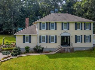 20 Robin Rd, Norfolk, MA 02056