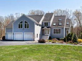 64 Corinthian Dr, Salem, NH 03079