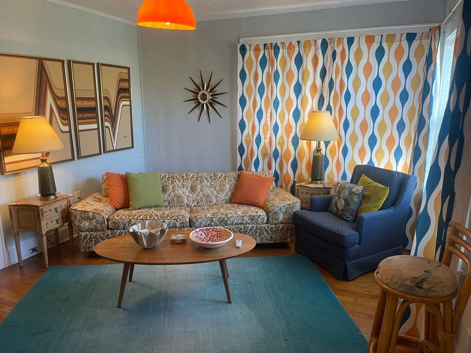 1 bed, 1.0 bath, 645 sqft, $3,610 — Photo 2