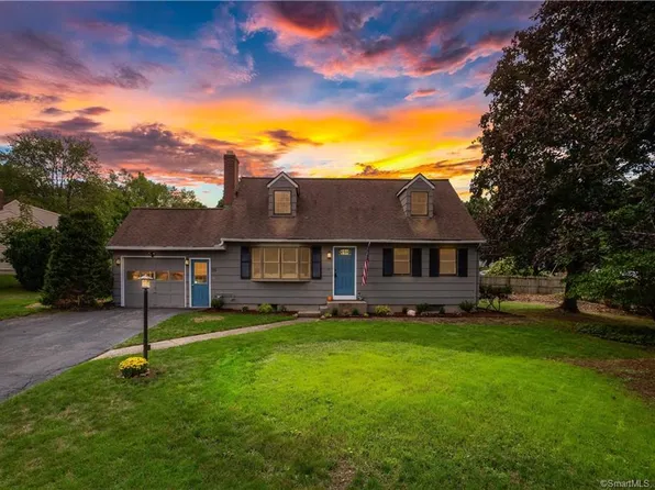 95 Knollwood Dr, Bristol, CT 06010