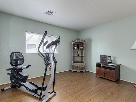3rd image of 3020 W White Feather Ln