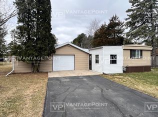 1189 Clairville Rd, Oshkosh, WI 54904