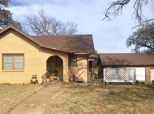 1705 W Commerce St, Eastland, TX 76448