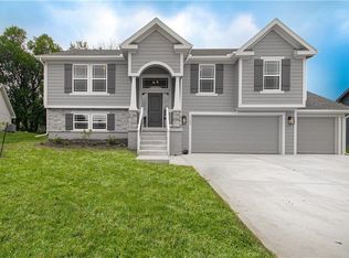 1207 Noah Ln, Kearney, MO 64060