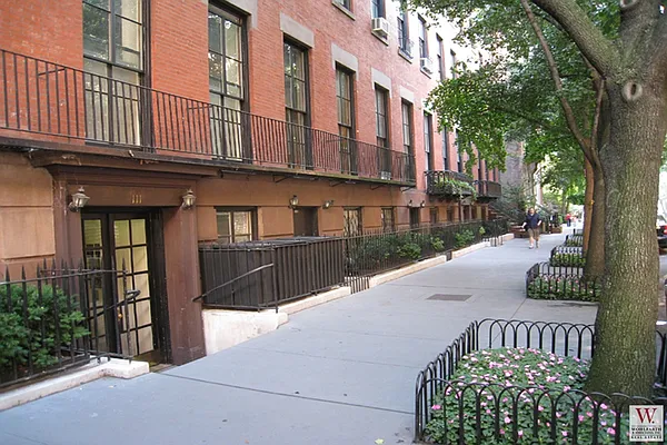 Sold by Wohlfarth & Associates Inc | media 18