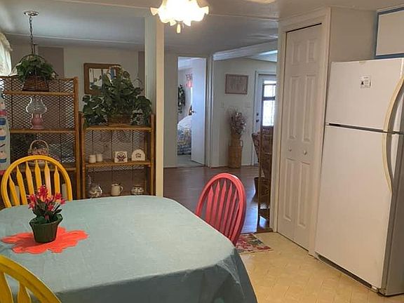 3rd image of 37145 Lakewood Dr