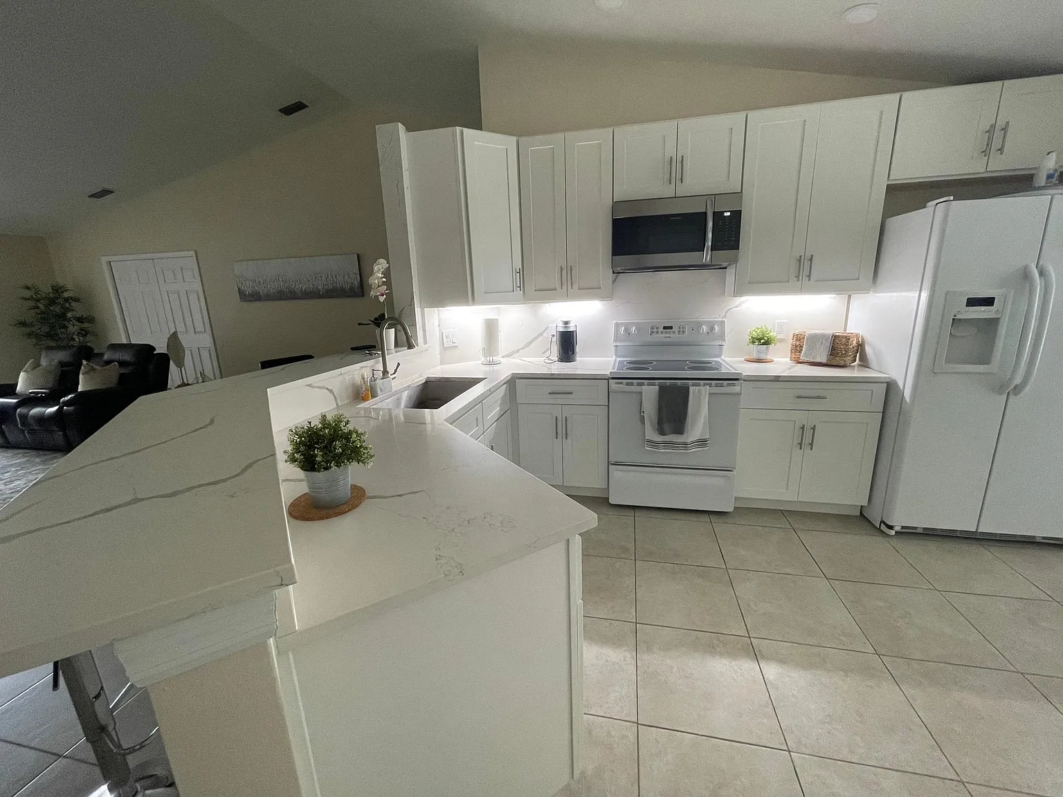 4131 Westminster Dr — Photo 4