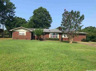 1501 N Oak St, Morrilton, AR 72110