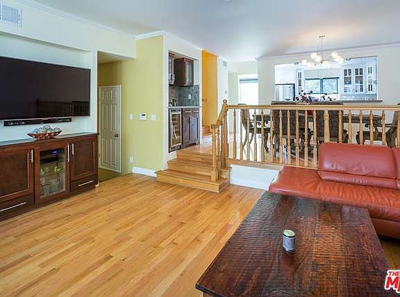 5th image of 21900 Marylee St Unit 246