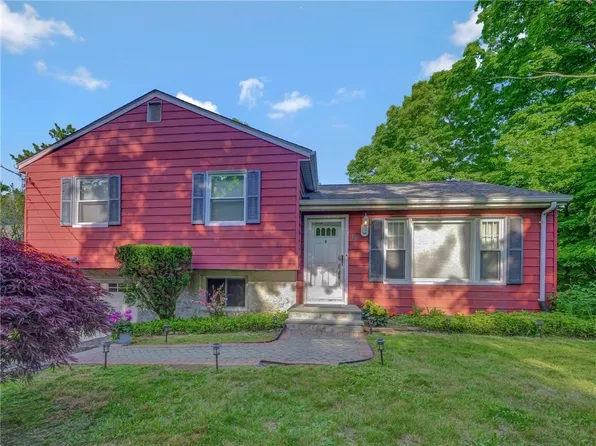 18 W Stevens Avenue, Valhalla, NY 10595