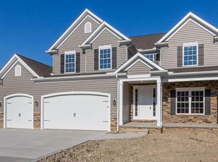 2986 Flossy Ct, Willoughby, OH 44094