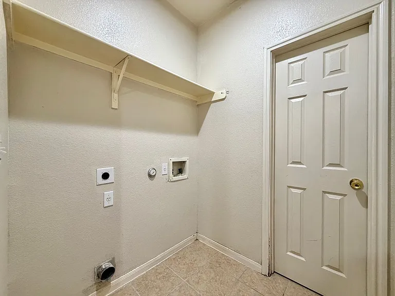 7002 Bennett Ave — Photo 7