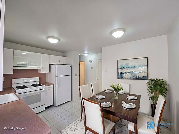 4th image of 88 Hawley Ave Floor 1