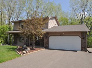 2905 Saddlebrooke Cir, Minnetonka, MN 55305