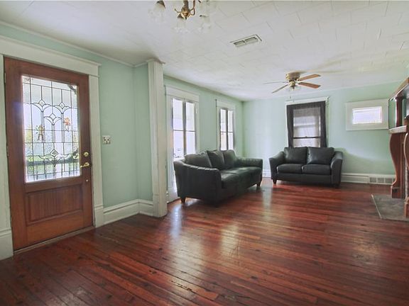 2nd image of 206 E Badcock Blvd