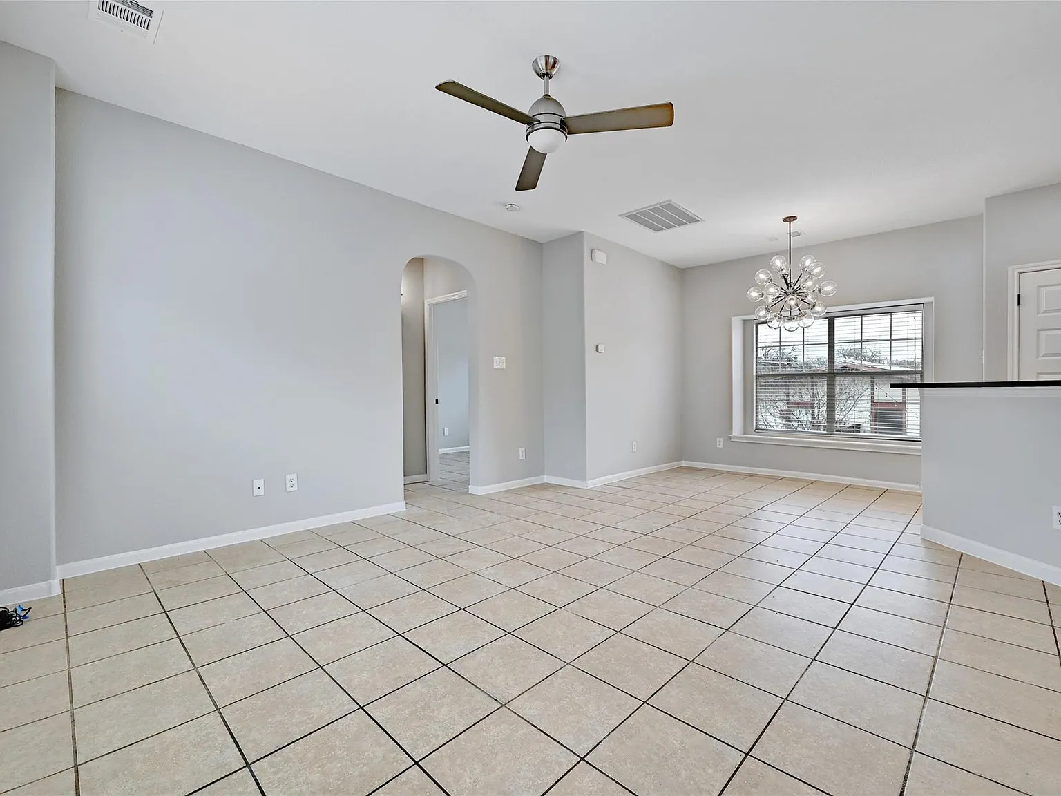 1 bed, 1.0 bath, 966 sqft, $1,725 — Photo 3