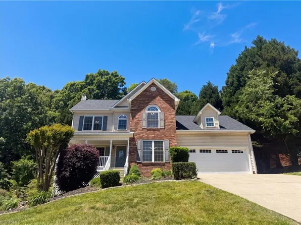6120 Tennyson Dr, Kernersville, NC 27284