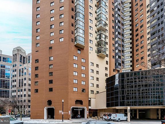 2nd image of 900 Stafford St #1912
