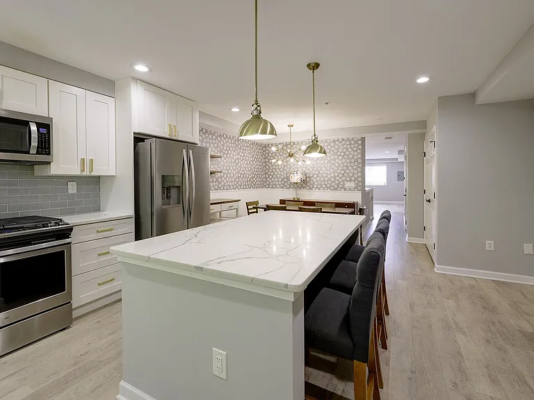 1932 3rd St NE #102 — Photo 25