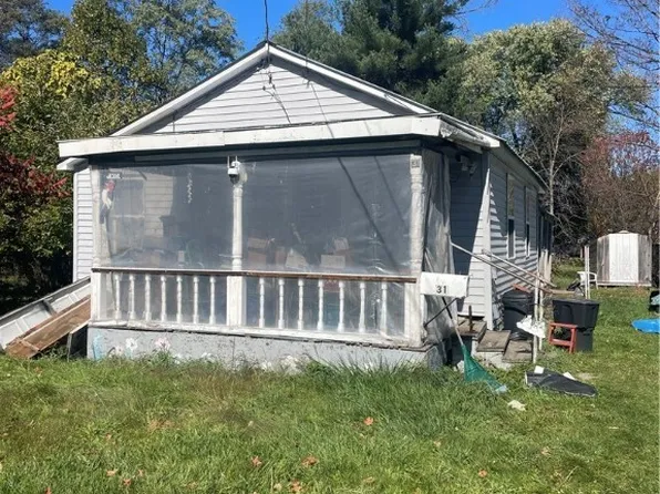 31 Norton St, Belmont, NY 14813