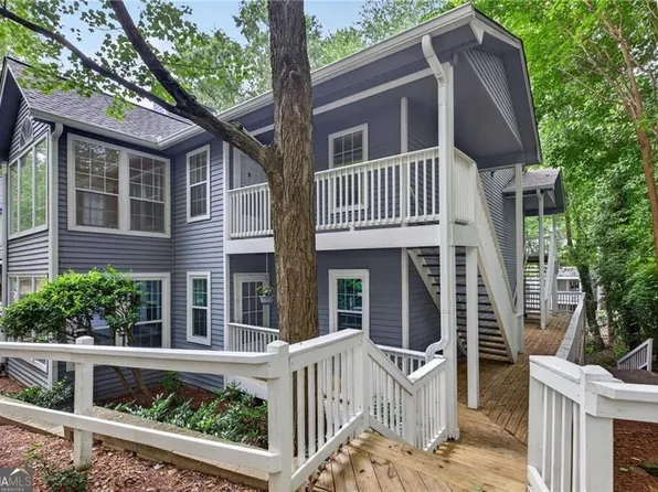 1010 Gettysburg Pl, Sandy Springs, GA 30350
