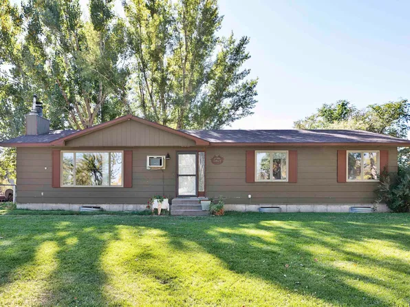 675 Burma Rd, Riverton, WY 82501