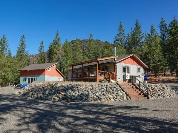 10206 Quartz Valley Rd, Fort Jones, CA 96032