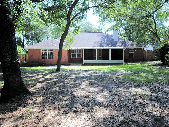 2nd image of 1631 Parkside Cir