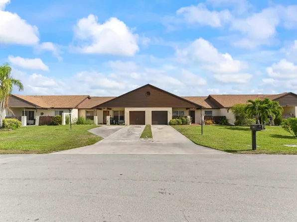 8495 Lakepoint Ct, Lake Worth, FL 33467