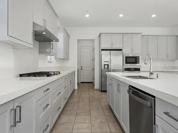 702 Westbrook Loop, San Marcos, CA 92078