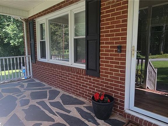 5th image of 160 Williamson Ave
