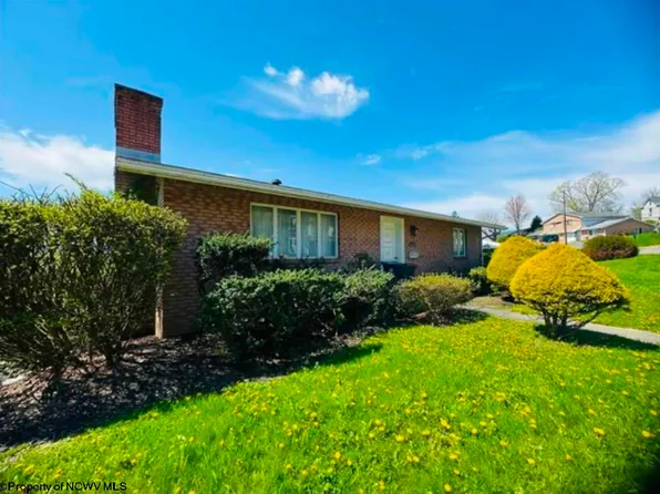 305 Highland Ave, Morgantown, WV 26505