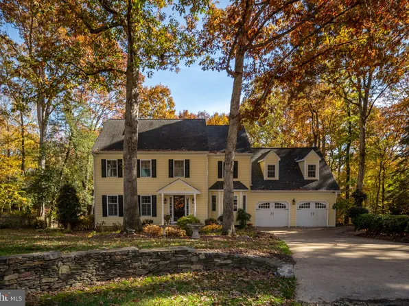 404 Whitecliff Dr, Fredericksburg, VA 22407