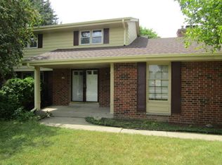 6529 N Range Line Rd, Glendale, WI 53209