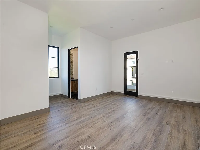 32009 Cape Point Dr — Photo 53