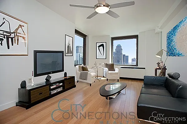 Rented by City Connections Realty | media 11