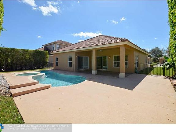 2nd image of 11057 NW 61st Ct