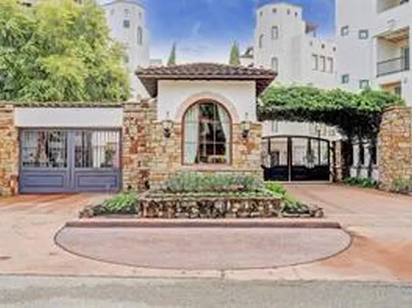 5323 Paseo Caceres Dr, Houston, TX 77007