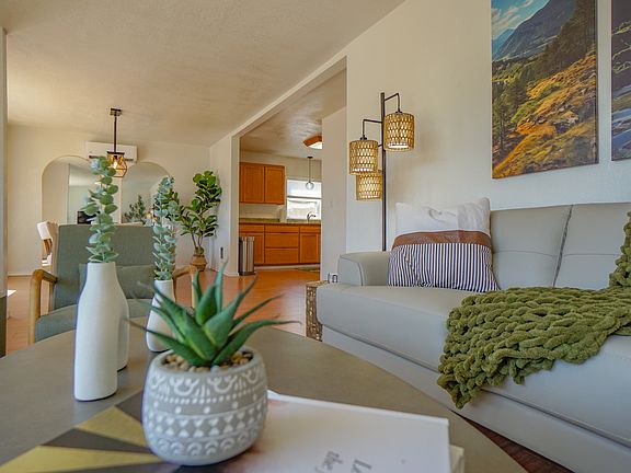 2nd image of 1917 NE Birch St