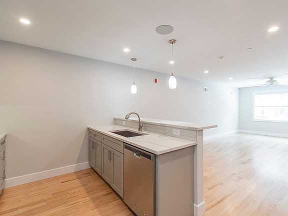 5th image of 1529 North St #1