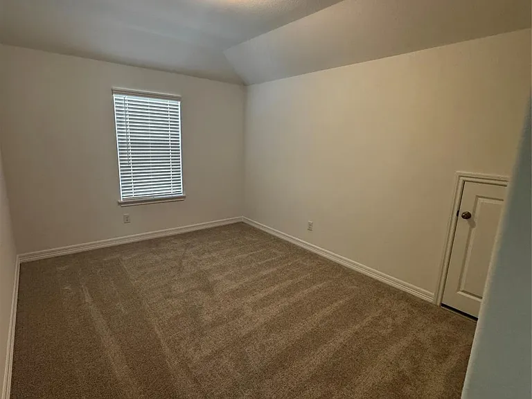 23642 Red Rowan Ln — Photo 17