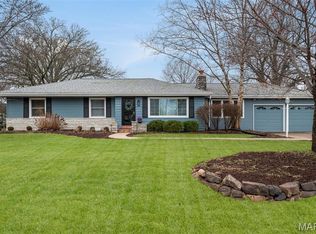 12467 Ballas Meadows Dr, Saint Louis, MO 63131