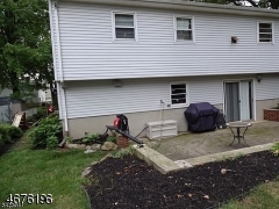 2nd image of 11 Laurelton Rd