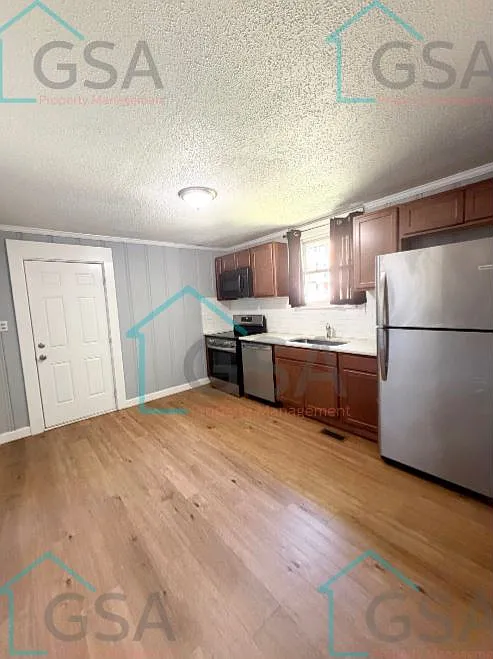 2 bed, 950 sqft, $1,250 — Photo 3