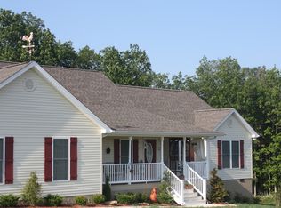 77 Perry Creek Dr, Crossville, TN 38572