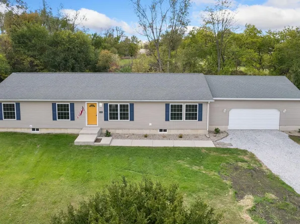 5249 E Washington Rd, Pierceton, IN 46562