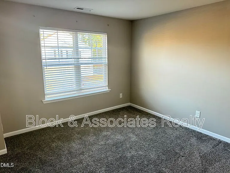 3102 Berkeley Springs Pl — Photo 16